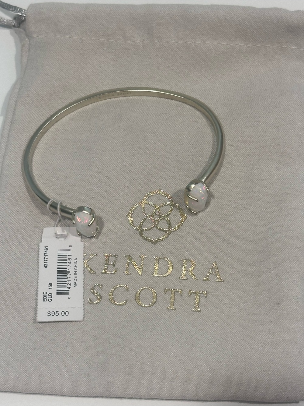 Kendra Scott Edie Silver
Bracelet in White Kyocera Opal
NWT